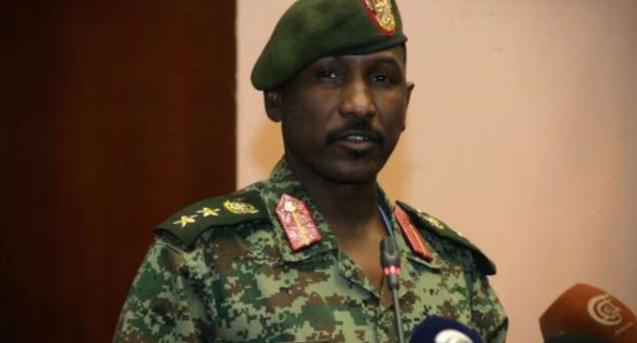 Sudanese Army spokesman Colonel Al-Sawarmy Khaled Saad speaks during a press conference in Khartoum on November 9, 2014.  By Ebrahim Hamid AFP