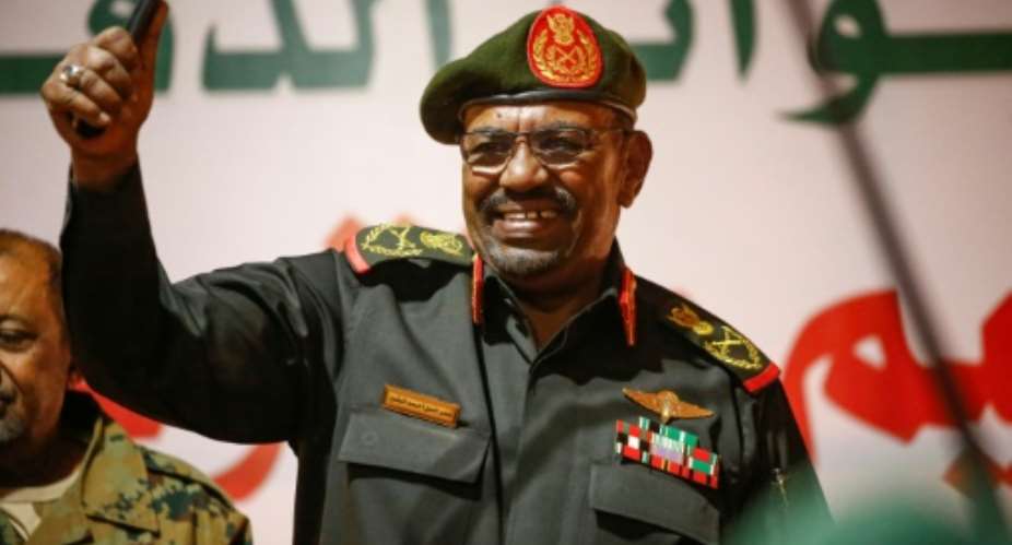 Sudanese President Omar al-Bashir has declared a nationwide state of emergency and dissolved the government after weeks of demonstrations.  By ASHRAF SHAZLY AFPFile