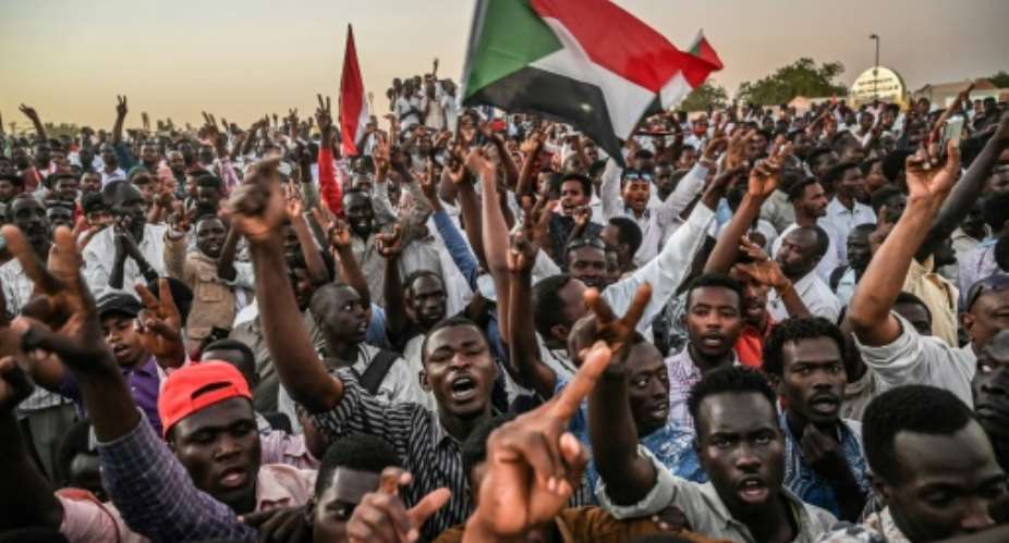 Sudanese protesters have continued to demand a civilian government since the military ousted president Omar al-Bashir ealier this month.  By OZAN KOSE AFP