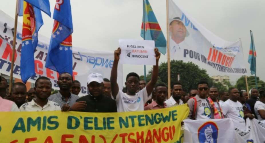 Supporters of Congolese opposition figure Moises Katumbi demonstrate in Kinshasa on June 27, 2018 in front of the Supreme Court.  By SAMIR TOUNSI AFPFile