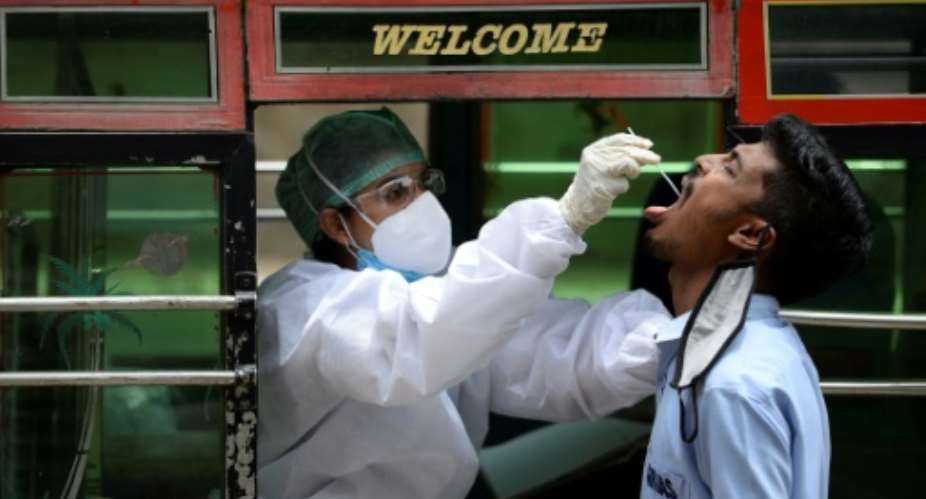 The global death toll from the coronavirus has risen to 916,000 with 28.5 million infections.  By Arun SANKAR AFP