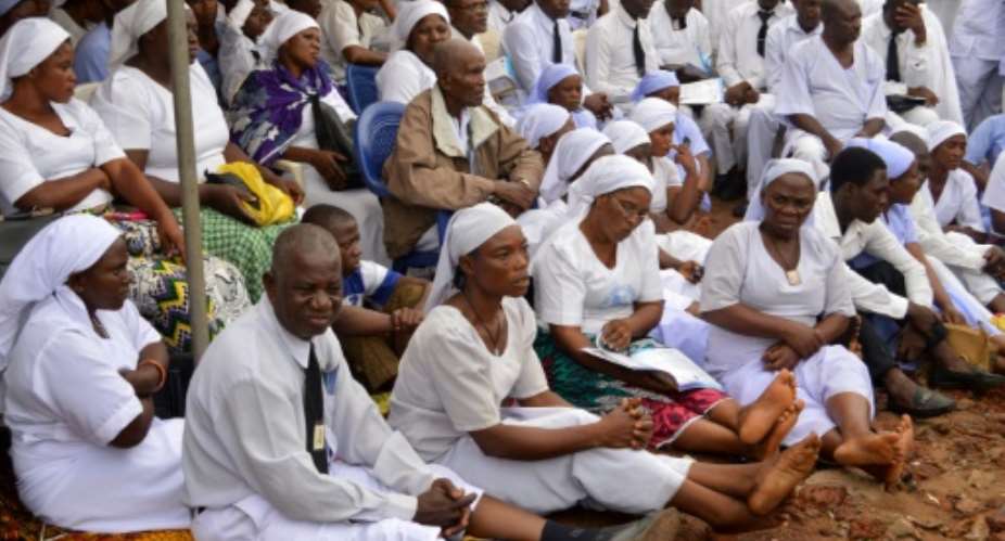 The kidnapping of the priests came less than three weeks after five Catholic Nigerian nuns were kidnapped in Delta State.  By EMMY IBU AFP