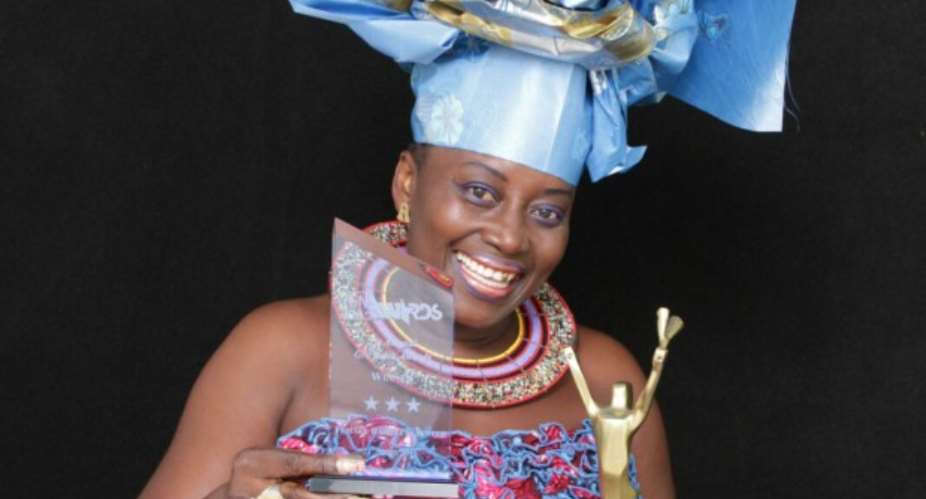 Akumaa Mama Zimbi Wins Award