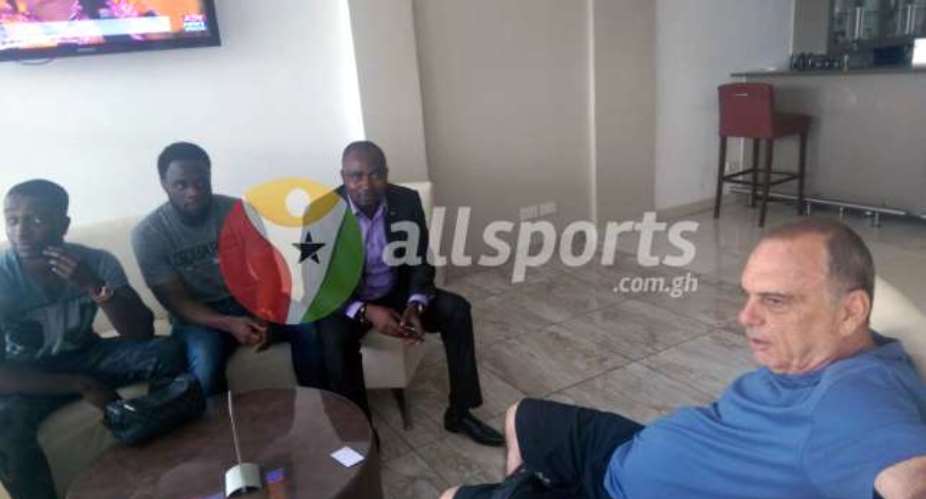 Change over: Elvis Manu meets with Grant over nationality switch