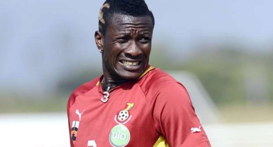 Asamoah Gyan is struggling with a knee problem