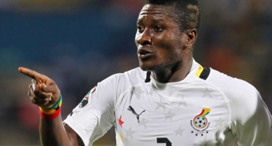 Ghana captain Asamoah Gyan hits out over face Facebook accounts