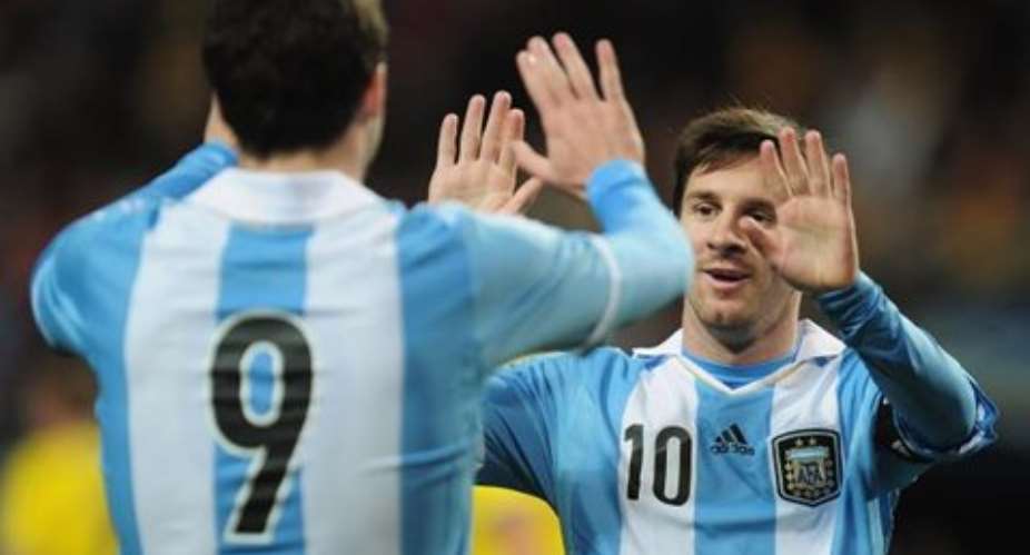Copa America: Argentina thump Paraguay 6-1 to reach final
