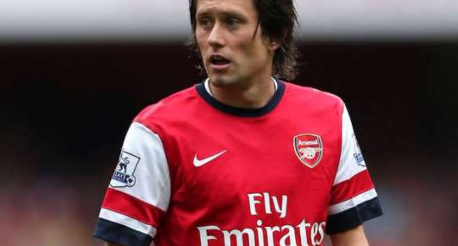 Arsenal midfielder Rosicky out for three months with another injury