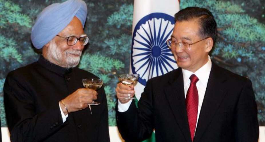 Chinese Premier Wen Jiabao with his Indian counterpart Manmohan Singh