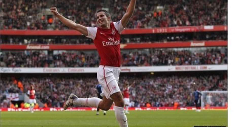 Fabregas: Arsenal cannot afford to lose Robin van Persie
