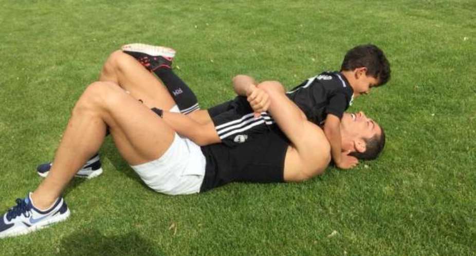 Bonding: Watch Cristiano Ronaldo work out with his son