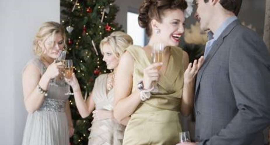 Christmas kissing tips for under the mistletoe