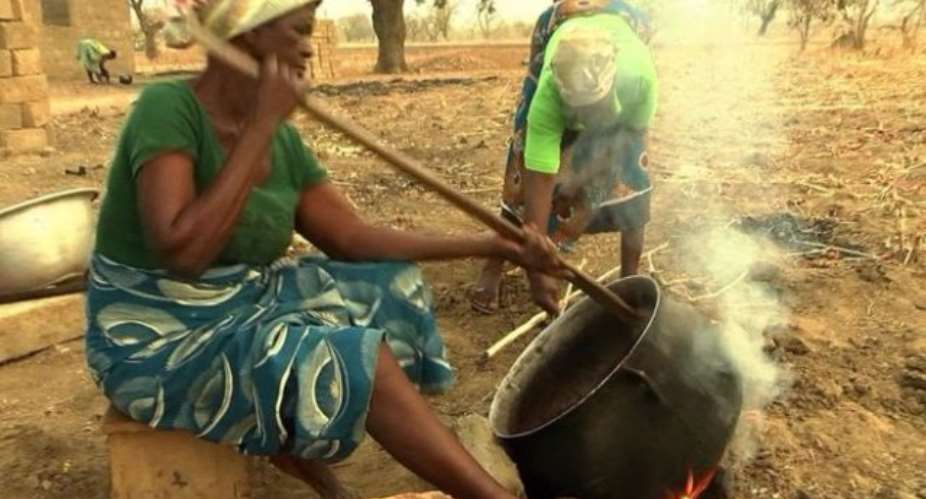 Shea butter in Ghana: Hard labour for smooth skin