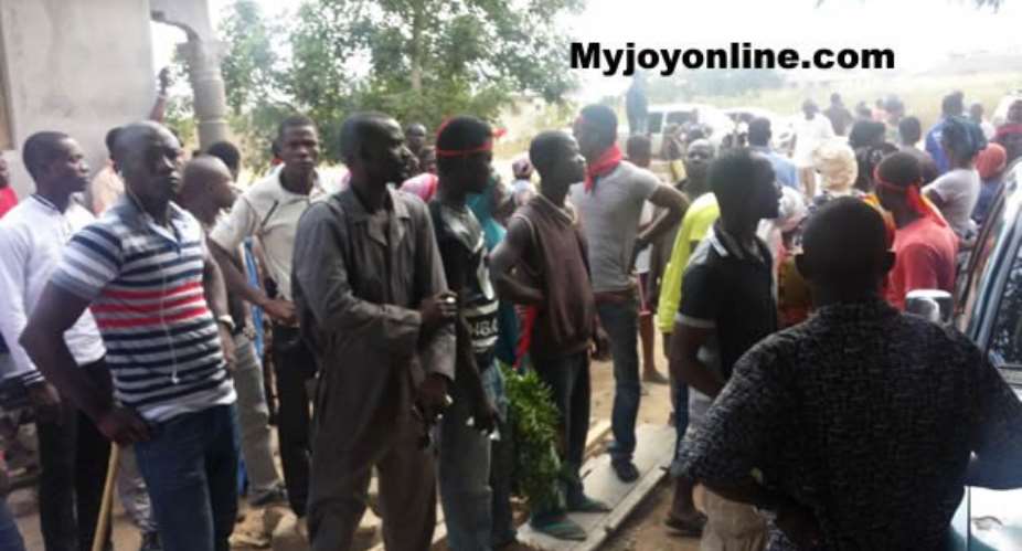 Kasoa residents demand arrest of soldiers after shooting incident that injured 3