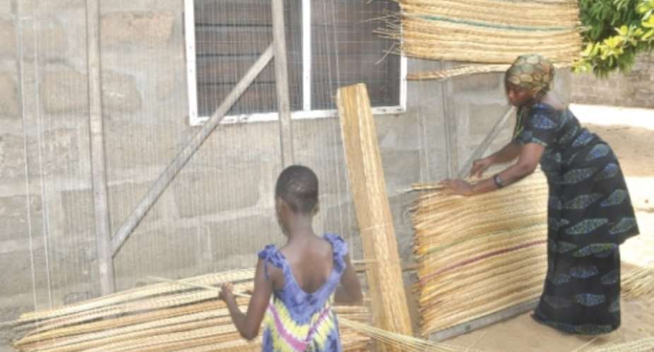 Straw mats still around