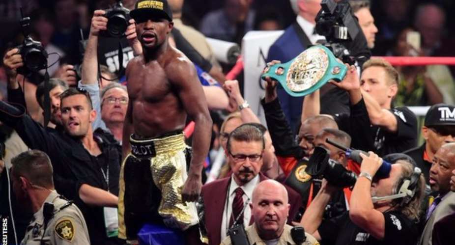 Floyd Mayweather beats Manny Pacquiao in Las Vegas