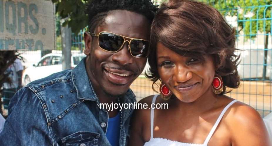 Bulldog responsible for leakage of wife's nude photos - Shatta Wale fires back