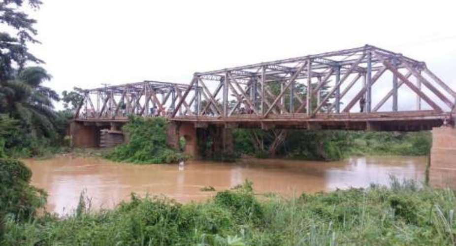 Government urged to complete work on Birim Bridge