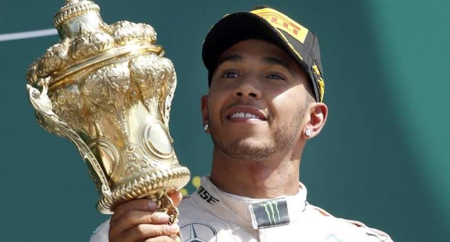 Lewis Hamilton edges British Grand Prix after dramatic race at Silverstone