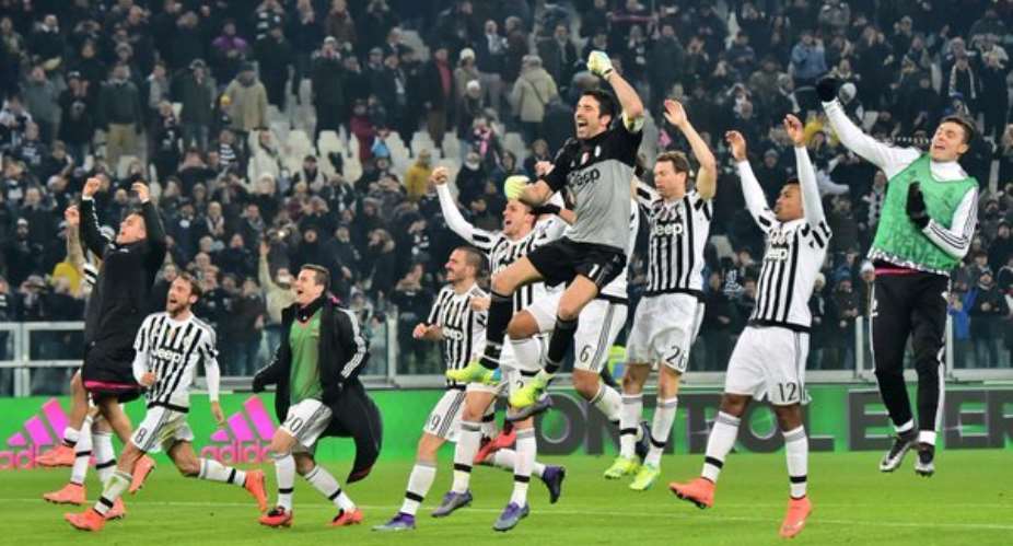 Juve snatch Serie A lead from Napoli with dramatic win