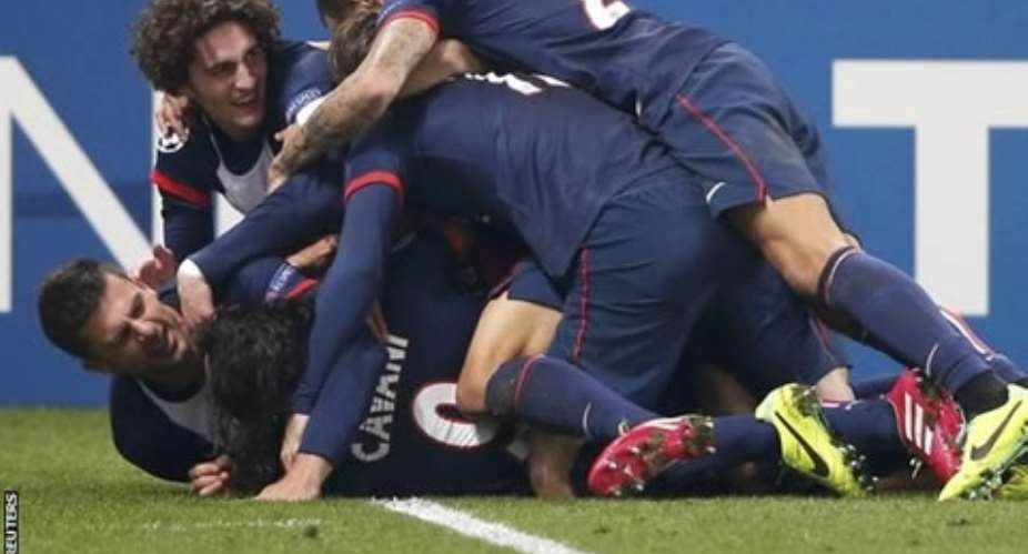 Video: PSG beat Barcelona to go top of group
