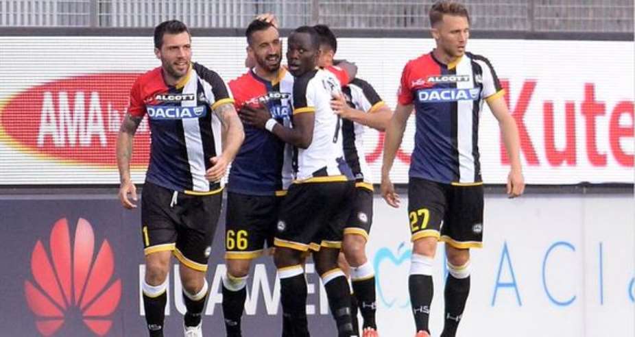 Emmanuel Agyemang-Badu celebrates his goal for Udinese
