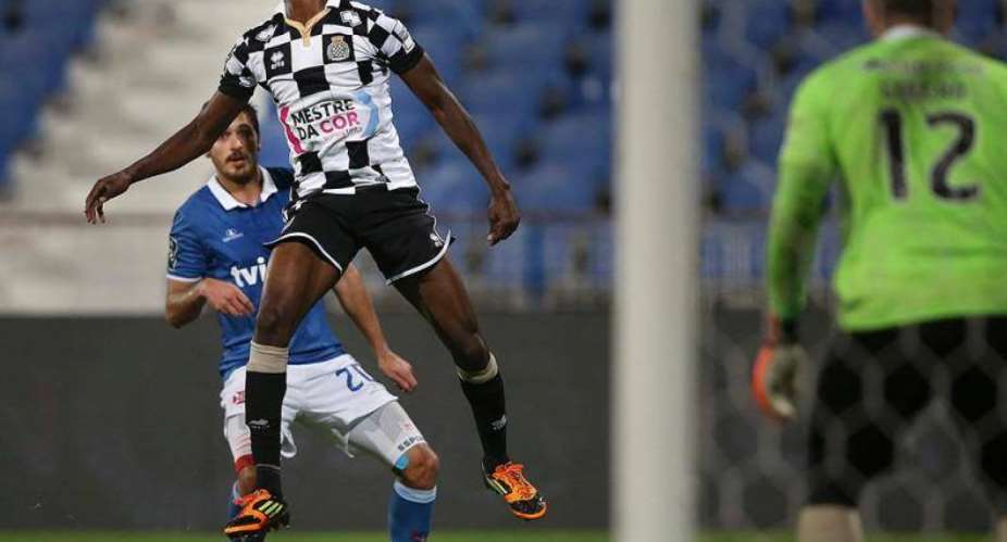 Emmanuel Hackmann in action for Boavista against FC Porto
