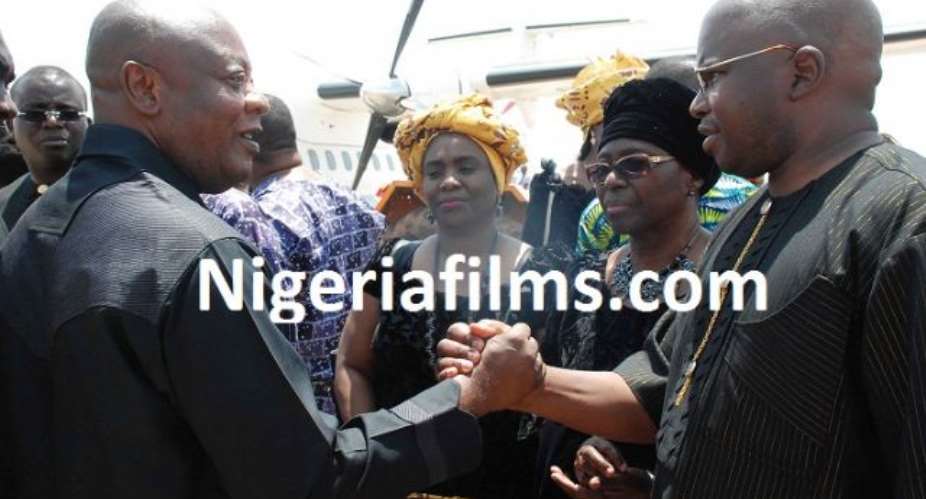 Reception Of Prof. Achebes Remains....Enugu Airport PHOTOS