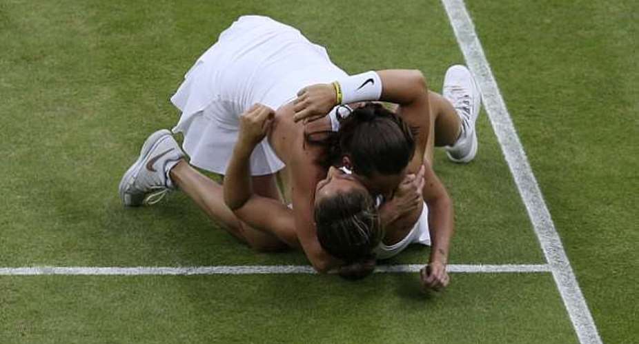 Wimbledon womens doubles: Sara Errani and Roberta Vinci complete career grand slam