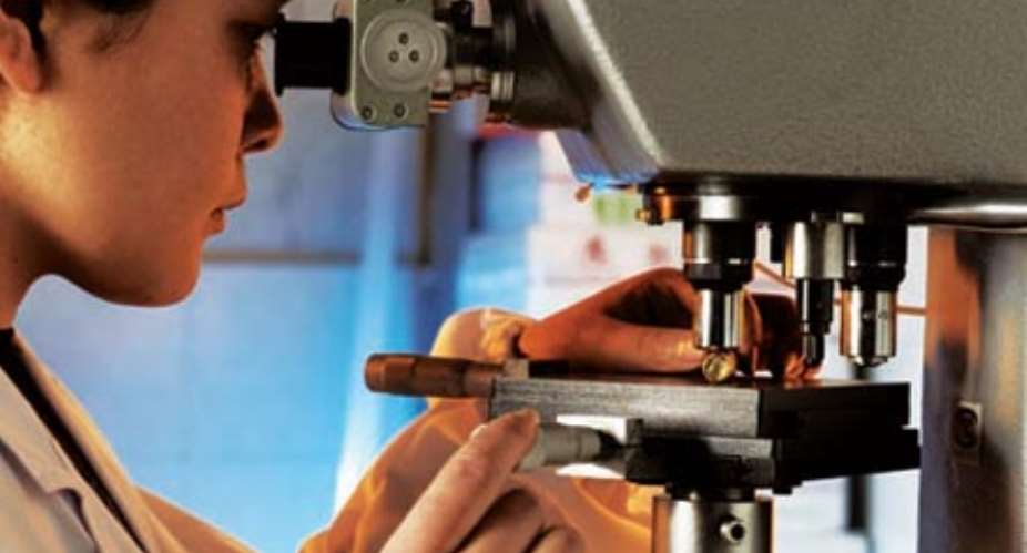 Health Minister Criticizes Medical School Admission Methods