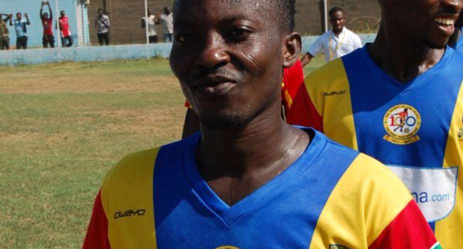 Hearts coach Addo vows to revive flagging career of midfielder Kofi Abanga