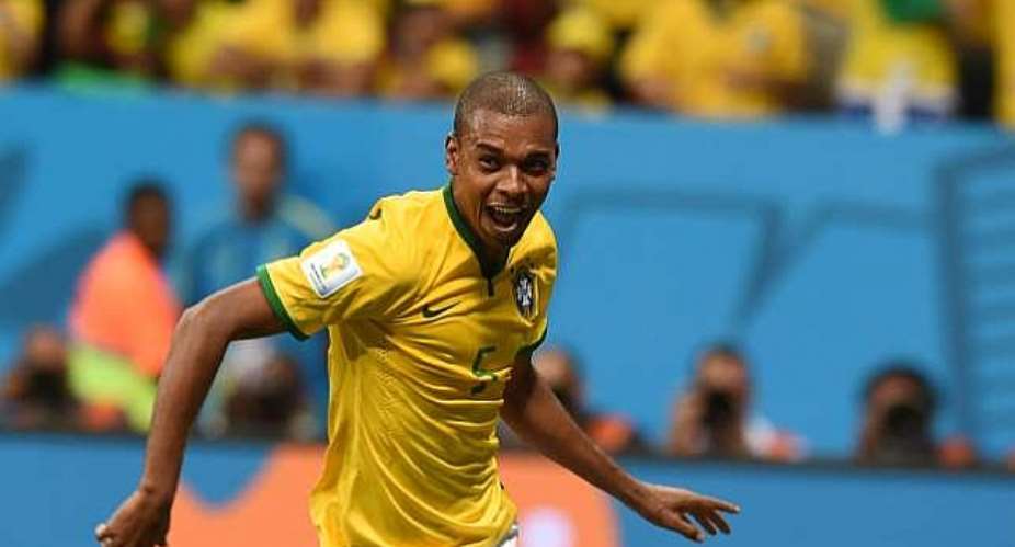 Fernandinho expects attacking Colombia