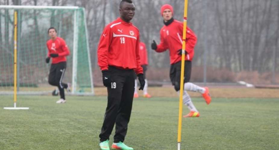 Dominic Adiyiah on trial at Kalmar FF.