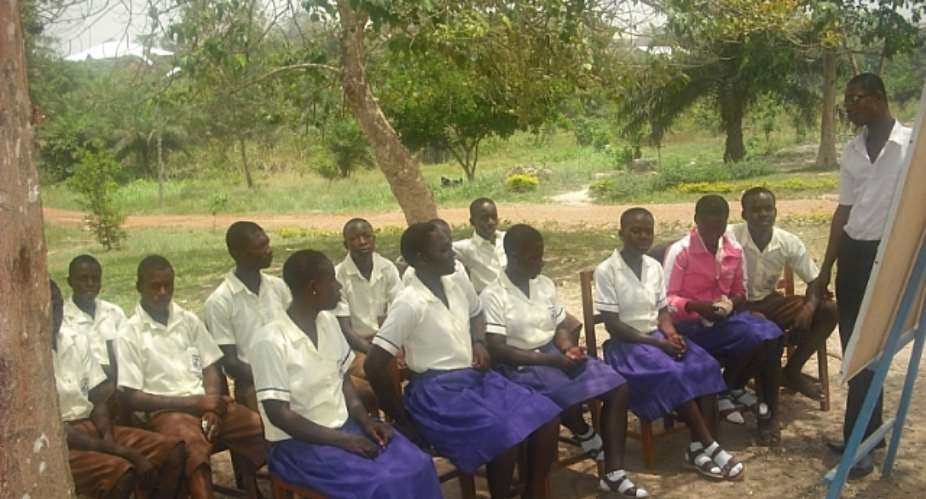 S.H.S STUDENTS STILL GO TO CLASSES UNDER TREES IN ASHANTI REGION