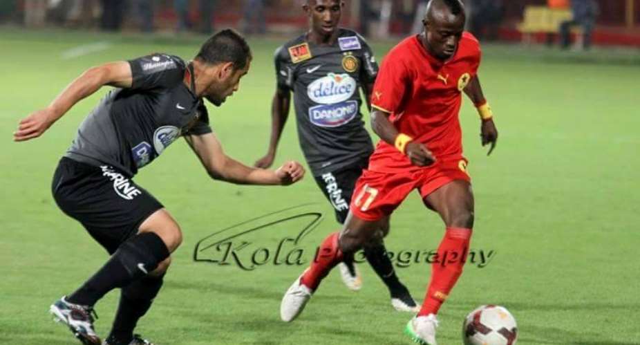 Francis Coffie in the ball against Esperance