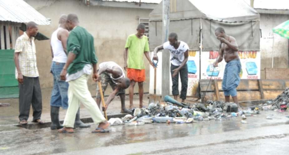 Oboadaka residents organize 'Easter clean-up'