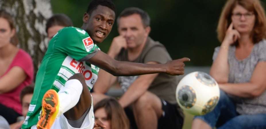 Baba Rahman: Ghana defender in no hurry to leave Augsburg