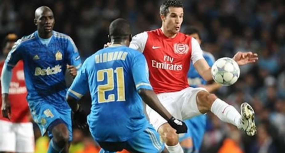 Agent claims Van Persie deal to Juve is done