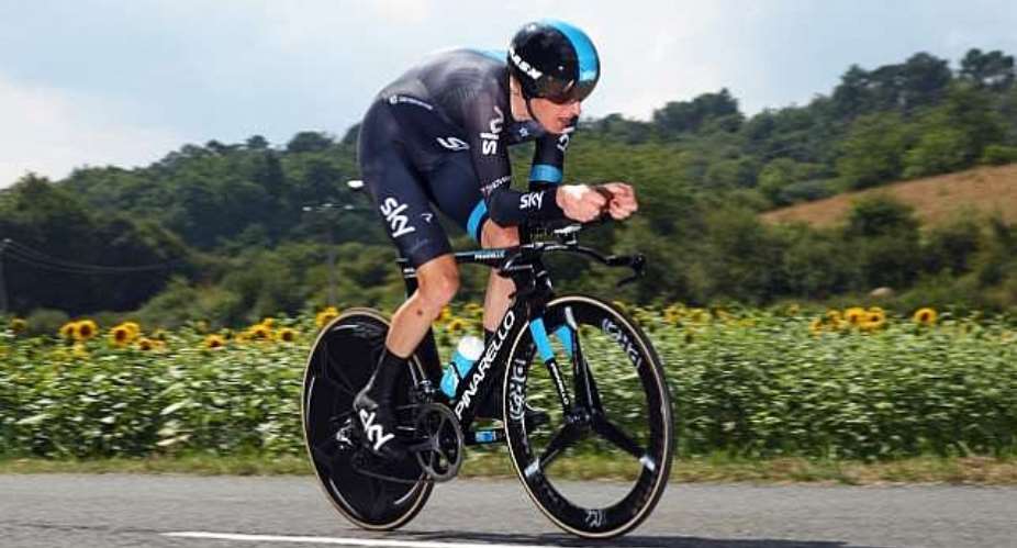 Geraint Thomas signs new two-year contract with Team Sky