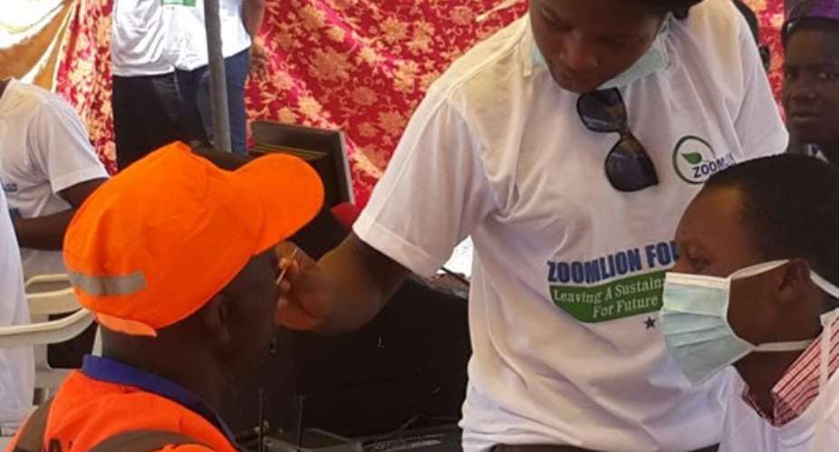 Zoomlion Foundation screens sanitation workers