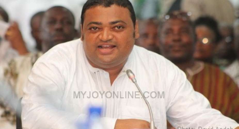 Deputy Minister for Youth and Sports, Joseph Yamin performing the launch.