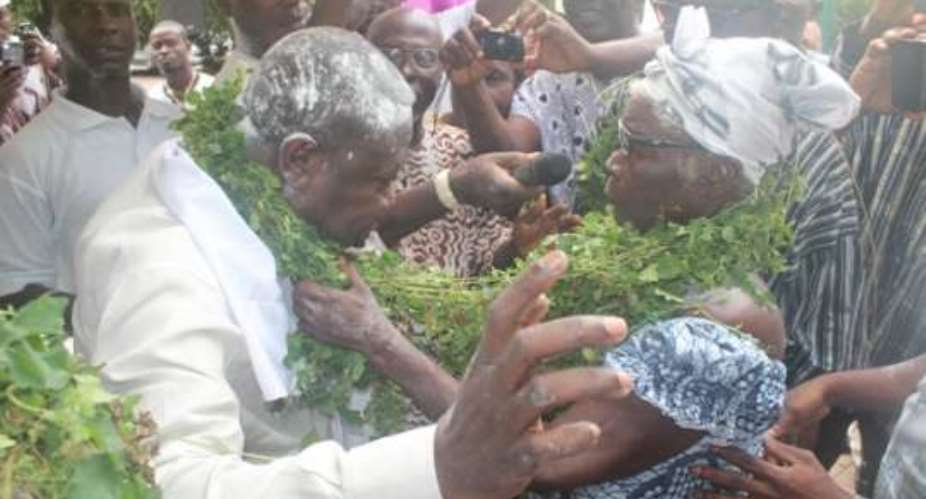Ngleshie Amanfro installs new Chief