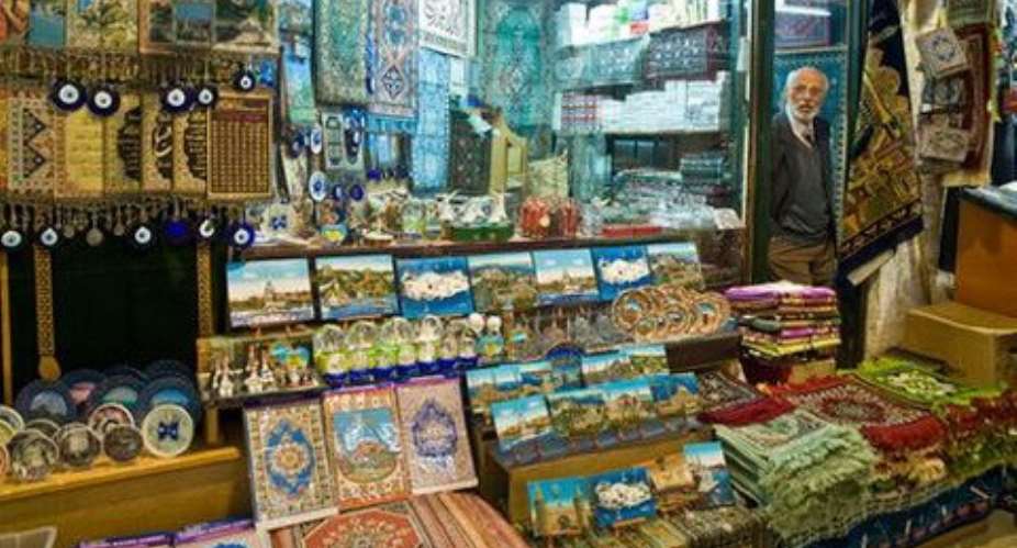 The Grand Bazaar is Istanbuls most atmospheric freebie. (George Tsafos/LPI)