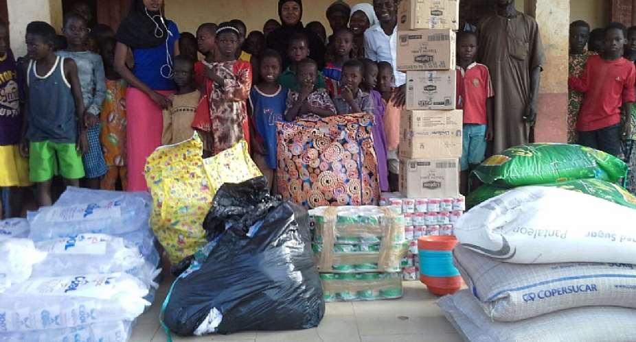 Hajia Khasida Reaches Out To The Less Privileged....