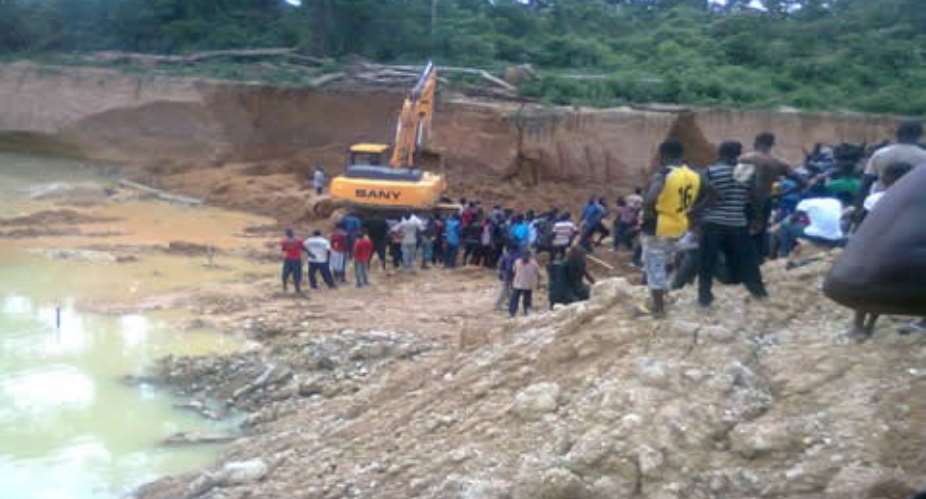 Rescuers at the scene struggling to pull out survivors at the site