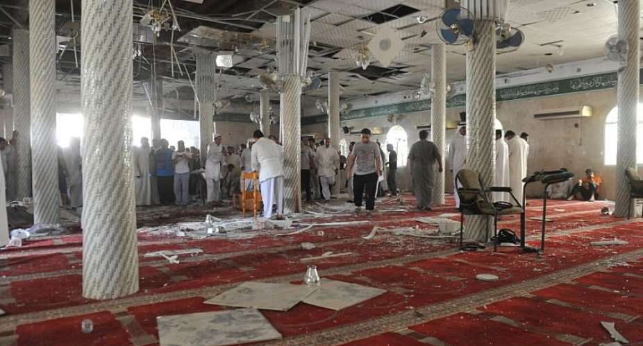 Shiite Mosques Bombed in Saudi Arabia and Yemen While Ground and Air War Escalates