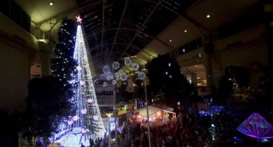 Australian Christmas tree sets record with 518,838 lights
