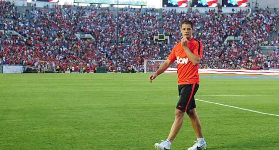 Atletico Madrid coach Diego Simeone talks up Javier Hernandez transfer from Manchester United