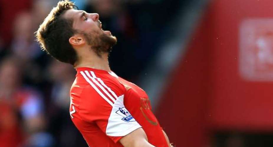 Southampton forward Jay Rodriguez suffers injury setback