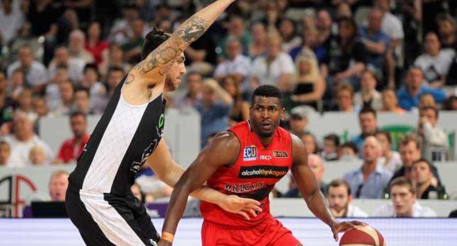 Perth Wildcats beat Adelaide 36ers in NBL but lose to Melbourne United